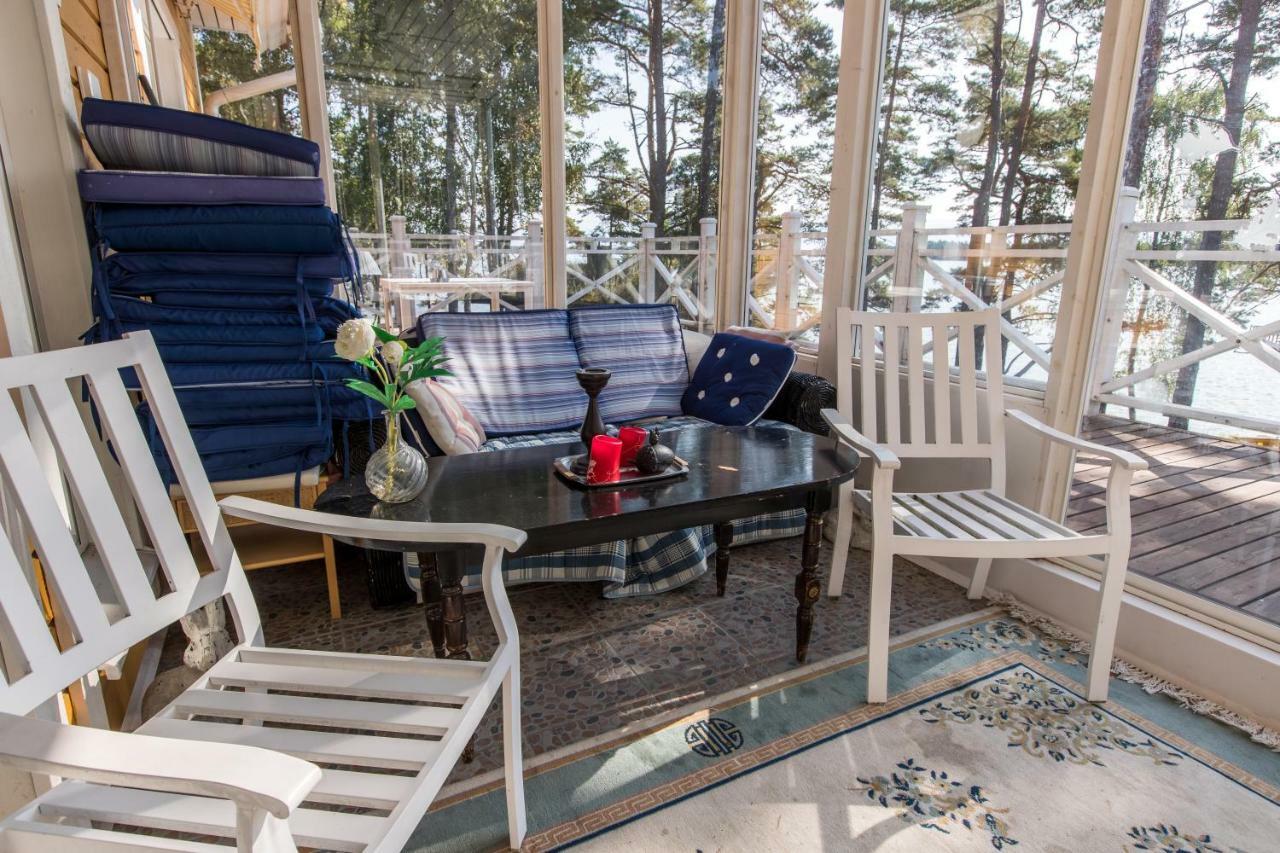 Villa Harald - Beachfront Hitis Экстерьер фото