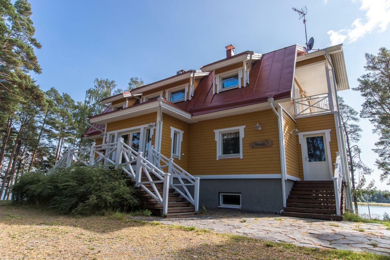 Villa Harald - Beachfront Hitis Экстерьер фото