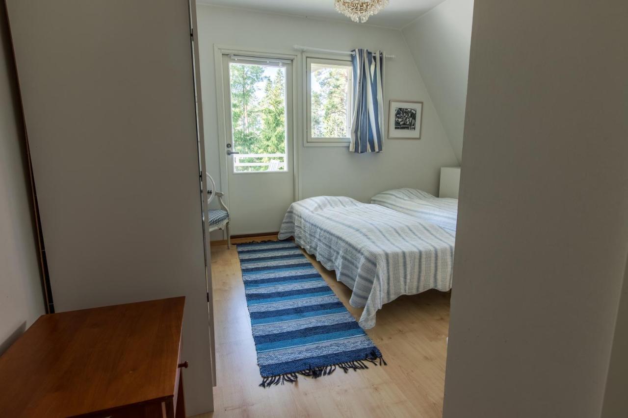 Villa Harald - Beachfront Hitis Экстерьер фото